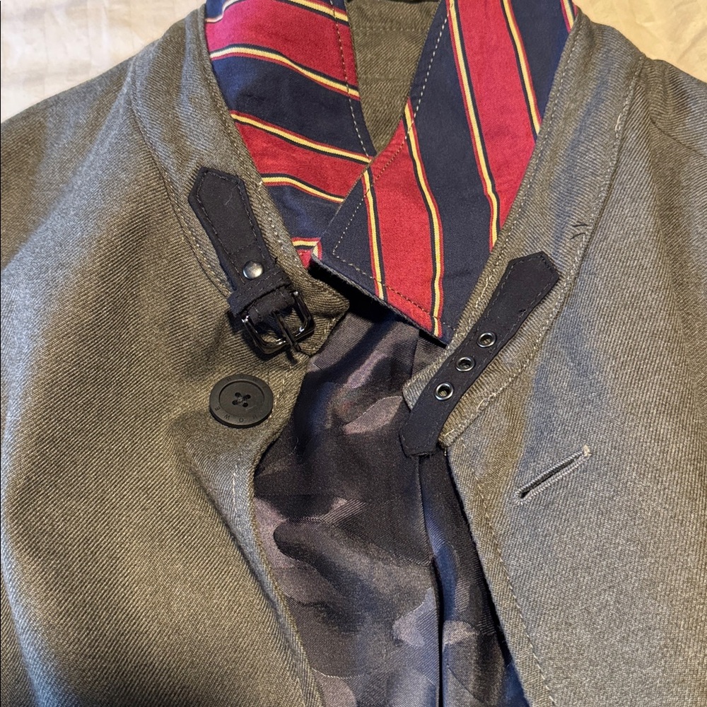Howe Men's Gray Lightweight Jacket - Picture 9 of 9